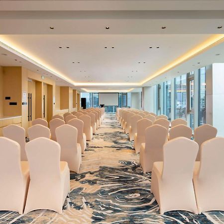 Hilton Garden Inn Shenzhen Airport,Enjoy 24-Hour One Way Free Delivery From Hotel To Shenzhen Baoan Airport On The Hour Eksteriør bilde