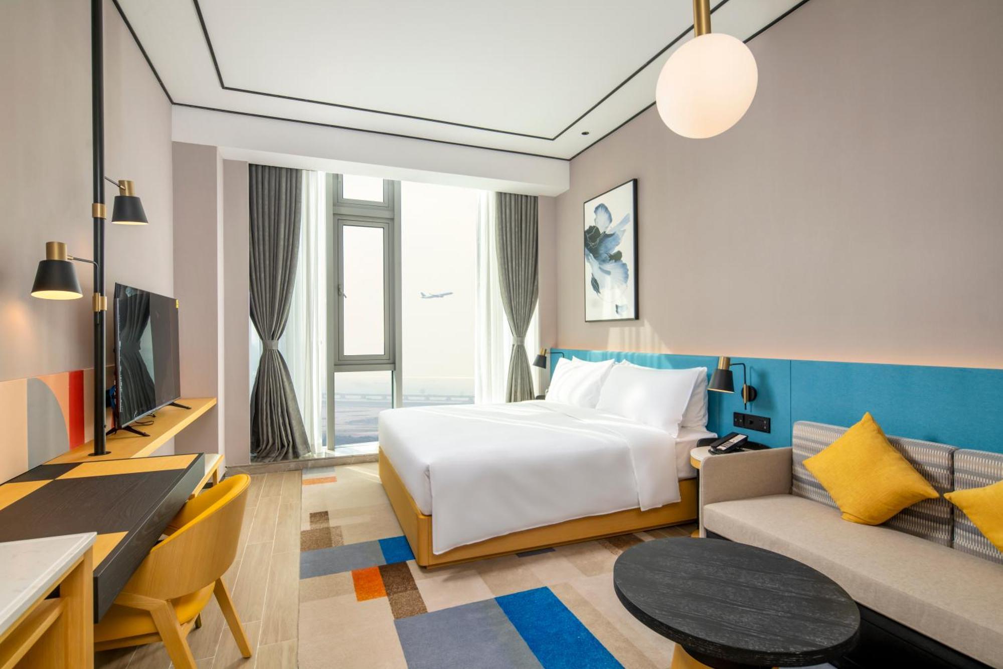 Hilton Garden Inn Shenzhen Airport,Enjoy 24-Hour One Way Free Delivery From Hotel To Shenzhen Baoan Airport On The Hour Eksteriør bilde