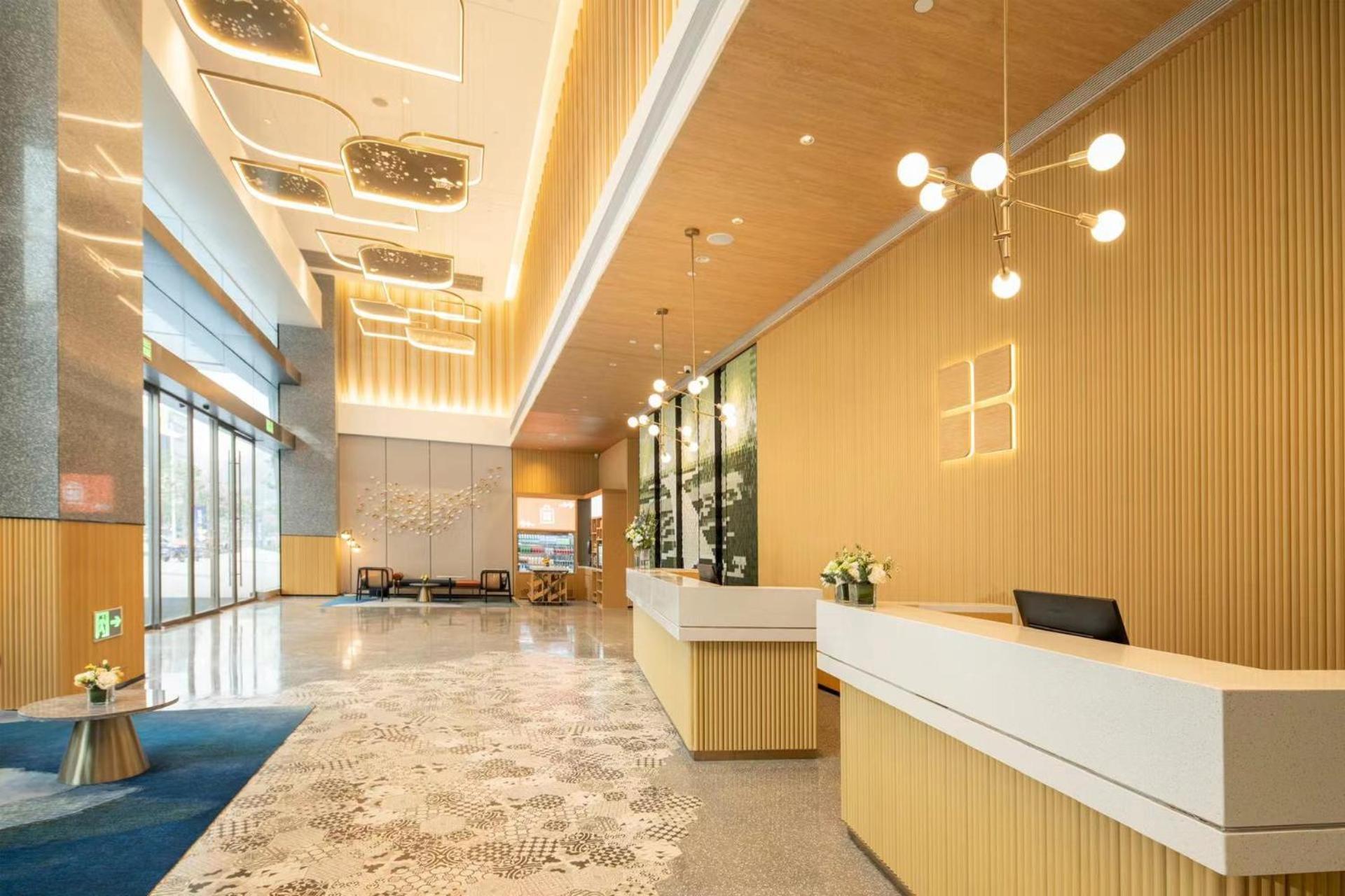 Hilton Garden Inn Shenzhen Airport,Enjoy 24-Hour One Way Free Delivery From Hotel To Shenzhen Baoan Airport On The Hour Eksteriør bilde