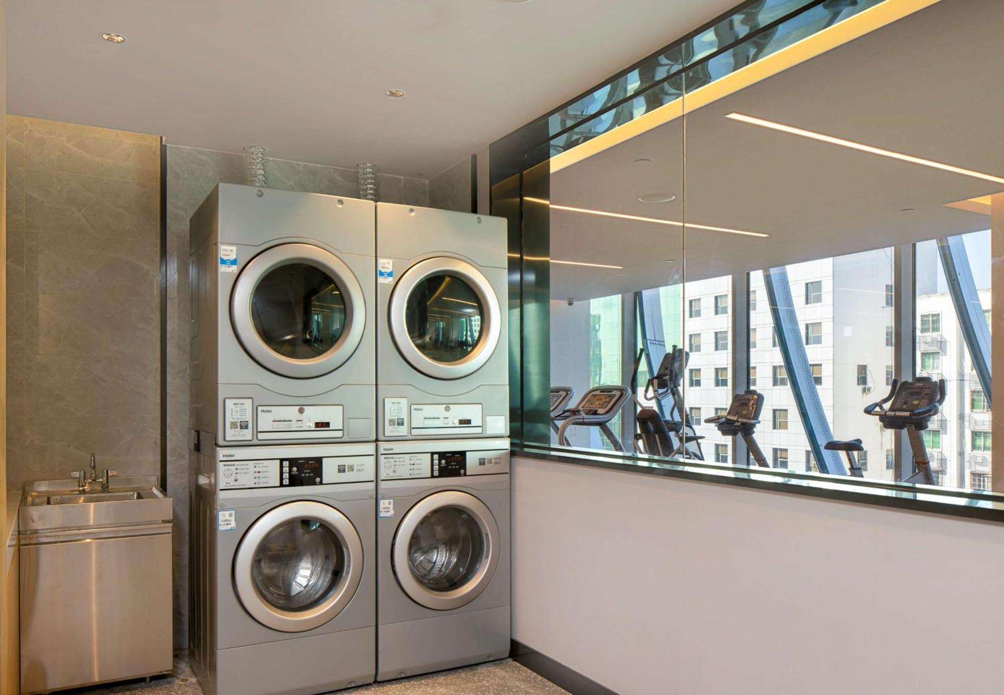 Hilton Garden Inn Shenzhen Airport,Enjoy 24-Hour One Way Free Delivery From Hotel To Shenzhen Baoan Airport On The Hour Eksteriør bilde