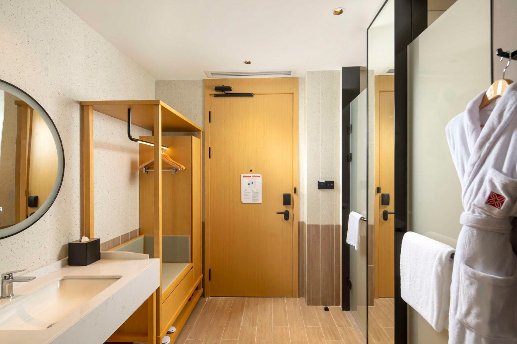 Hilton Garden Inn Shenzhen Airport,Enjoy 24-Hour One Way Free Delivery From Hotel To Shenzhen Baoan Airport On The Hour Eksteriør bilde