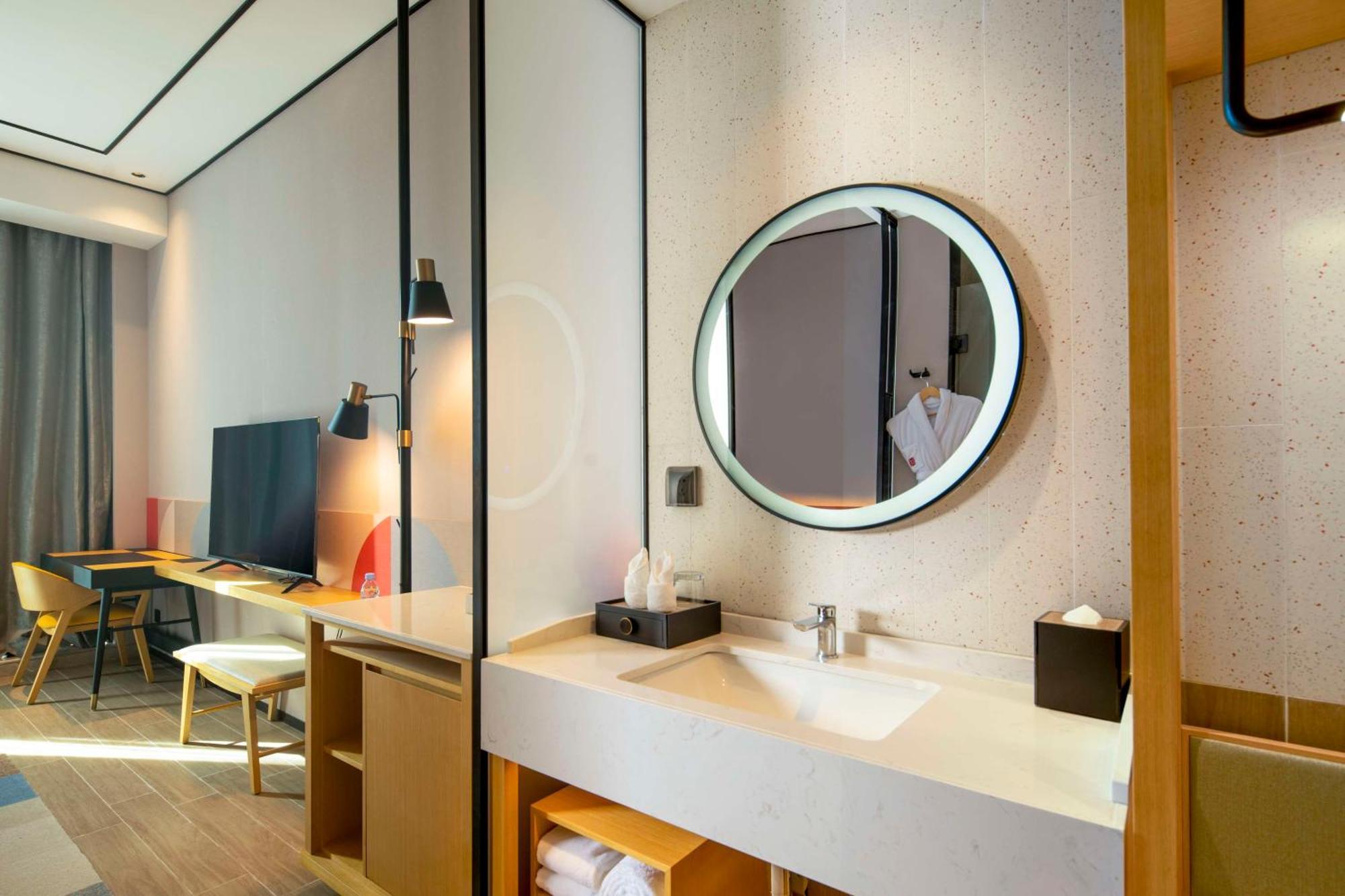 Hilton Garden Inn Shenzhen Airport,Enjoy 24-Hour One Way Free Delivery From Hotel To Shenzhen Baoan Airport On The Hour Eksteriør bilde