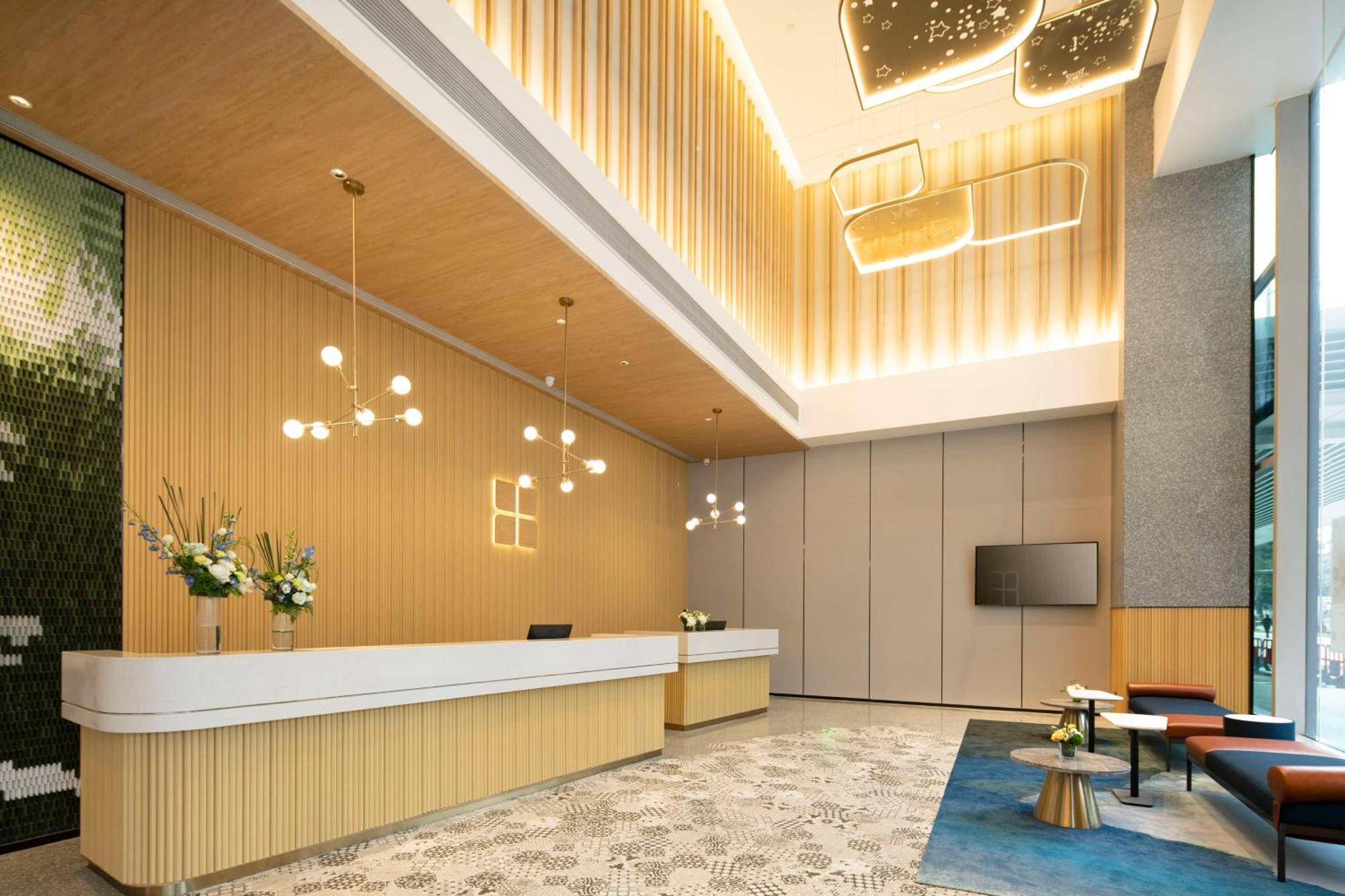 Hilton Garden Inn Shenzhen Airport,Enjoy 24-Hour One Way Free Delivery From Hotel To Shenzhen Baoan Airport On The Hour Eksteriør bilde